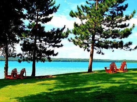 Sugar Lake Lodge Гранд Рапидс Екстериор снимка