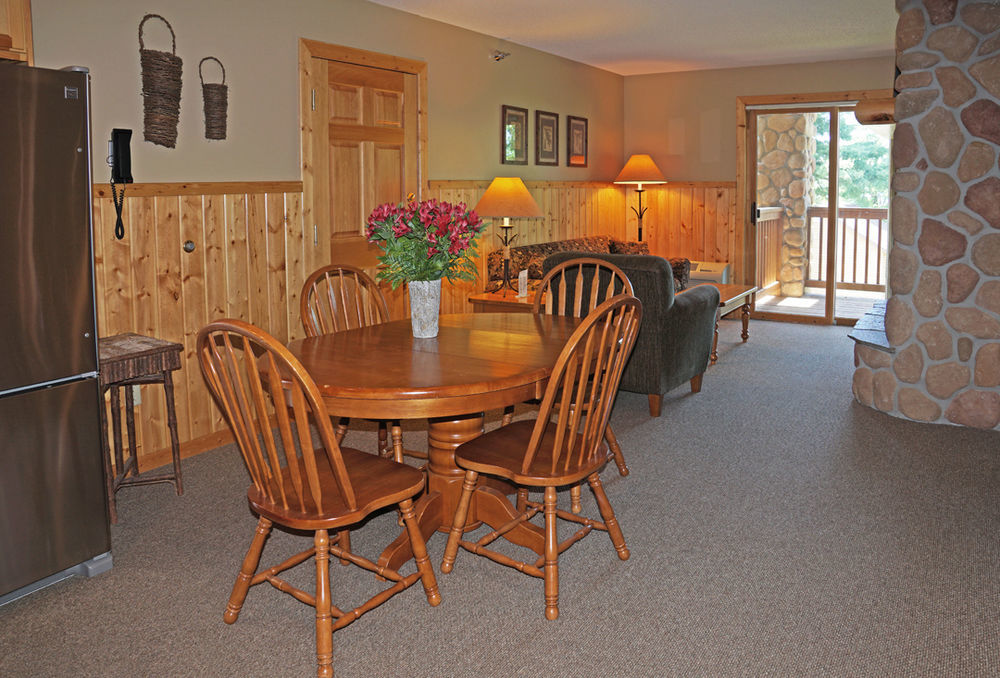 Sugar Lake Lodge Гранд Рапидс Екстериор снимка